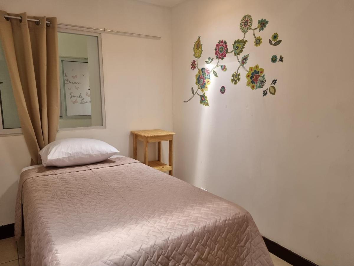 Central Hostel Zona 10 Guatemala City Екстериор снимка