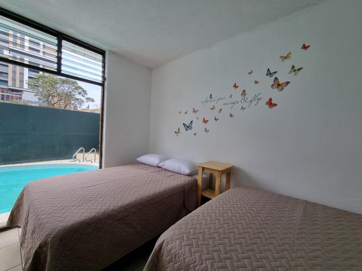 Central Hostel Zona 10 Guatemala City Екстериор снимка